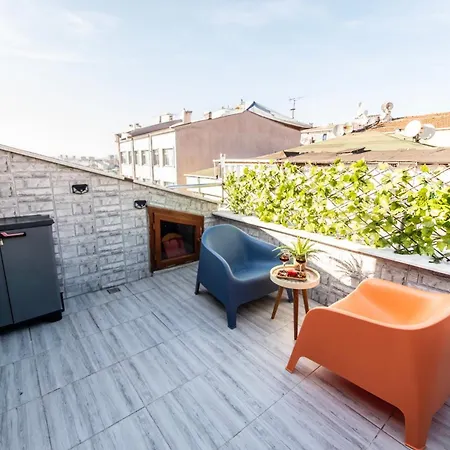Ubytování v soukromí Dach Wochnung Mit Terrasse Istanbulská provincie
