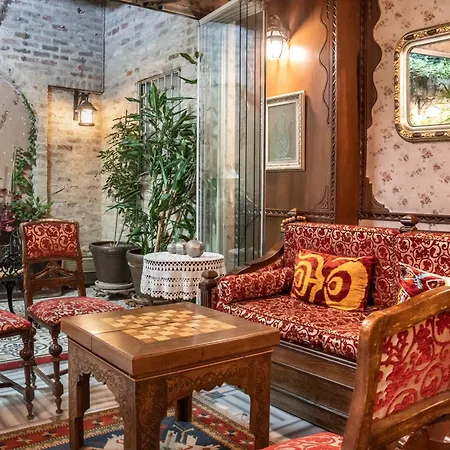 Niles Hotel 3*