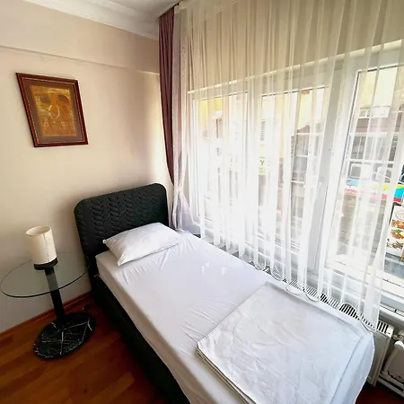 Meydan Pansiyon Uskudar Hotel