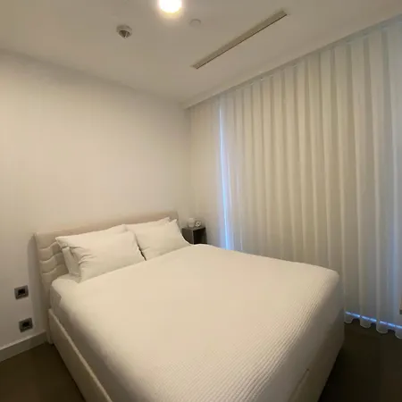 Havuz Olanagina Sahip , Konforu Sunan Daire