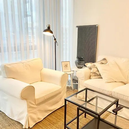 Havuz Olanagina Sahip , Konforu Sunan Daire Istanbul
