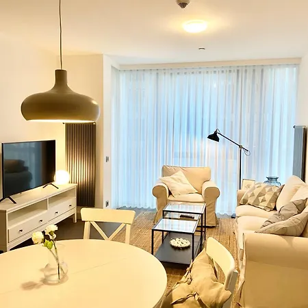 Havuz Olanagina Sahip , Konforu Sunan Daire Apartment *