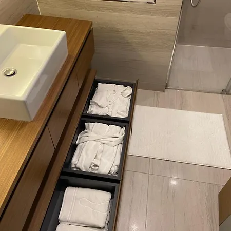 Havuz Olanagina Sahip , Konforu Sunan Daire Istanbul