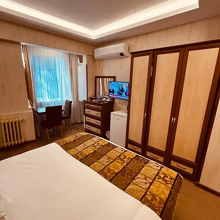 Lily * İstanbul
