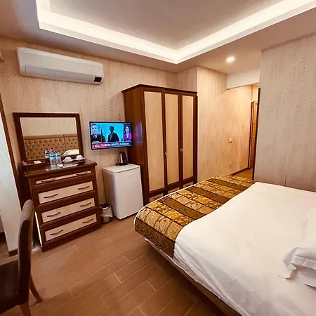 Otel Lily *