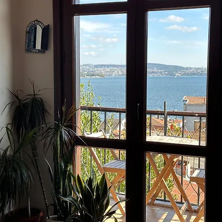 Apartment Historic Wooden House With Bosphorus View Istanbul