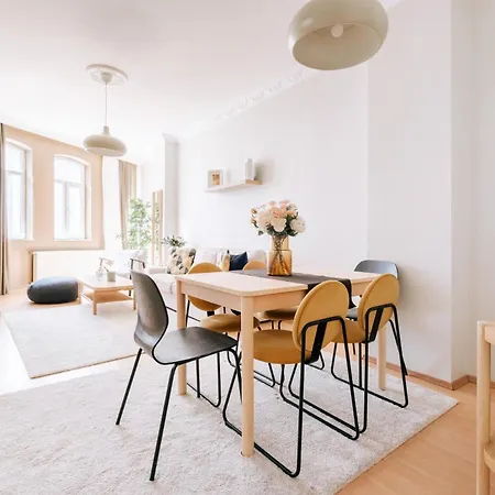 Apartment Chic Spacious Flat Near Istiklal Avenue In Beyoglu