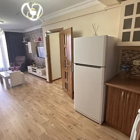 Overland Apartment *