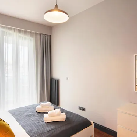 Spacious With Balcony- Tranquil Haven