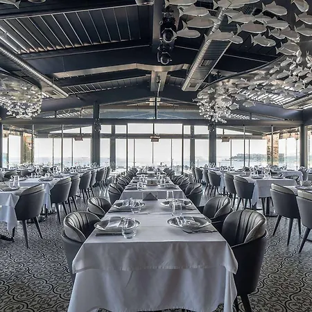 Wyndham Grand Kalamis Marina Hotel