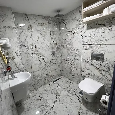 Hotel Prima 2*