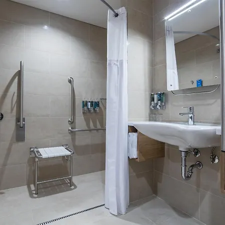 Hotel Hampton By Hilton Zeytinburnu 4*