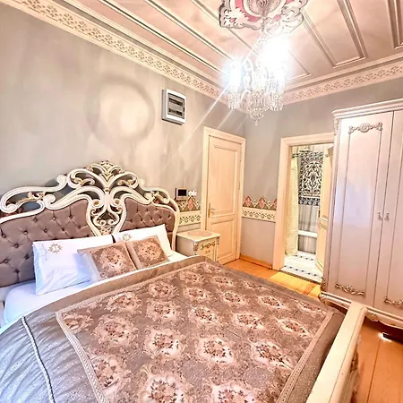Castello Bella Balat Apart *