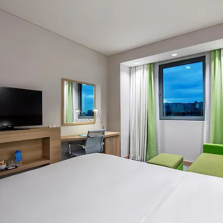 Hotel Hampton By Hilton Zeytinburnu 4*