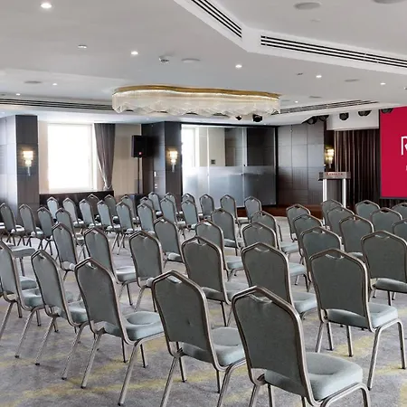 Ramada Plaza By Wyndham Center (adults Only)