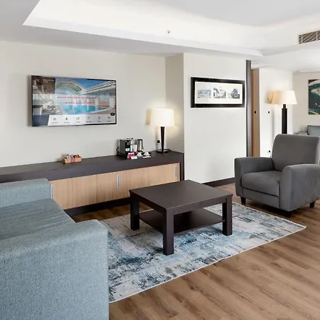 Ramada Plaza By Wyndham Center (adults Only) 5*