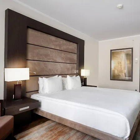 מלון Ramada Plaza By Wyndham Center (adults Only)