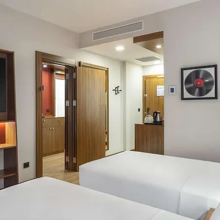 Hampton By Hilton Airport, Arnavutkoy Hotel 4*