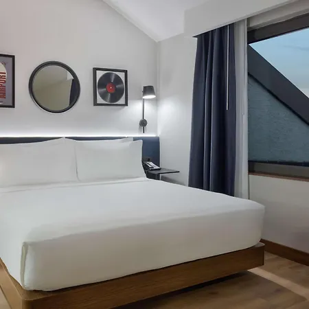 Hampton By Hilton Airport, Arnavutkoy Hotel 4*