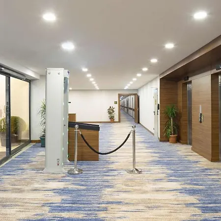Hampton By Hilton Airport, Arnavutkoy 4*
