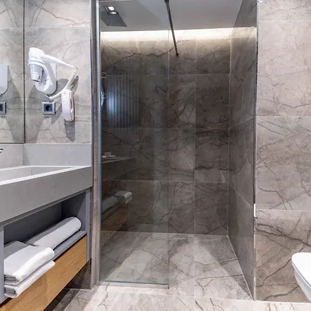 Hotel Zurich 3*