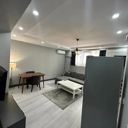 Rose Apartment *