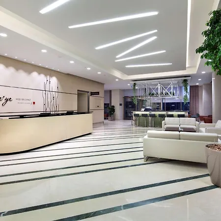 伊斯坦布尔贝利克杜祖希尔顿花园酒店 4* 伊斯坦布尔