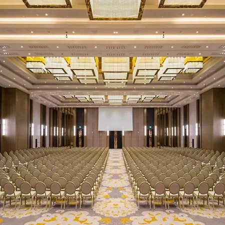 Hilton Mall Of Hotel