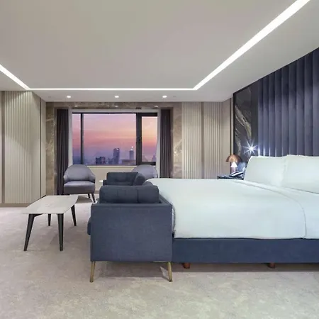 Hilton Maslak 5*