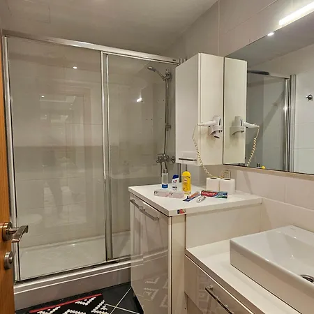 Apartment Perfect Taksim, 2 Bedroom, Pool, Gym, Sauna