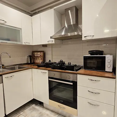 Apartment Perfect Taksim, 2 Bedroom, Pool, Gym, Sauna *