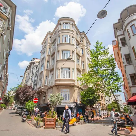 Cozy In The Heart Of Cihangir Istanbul