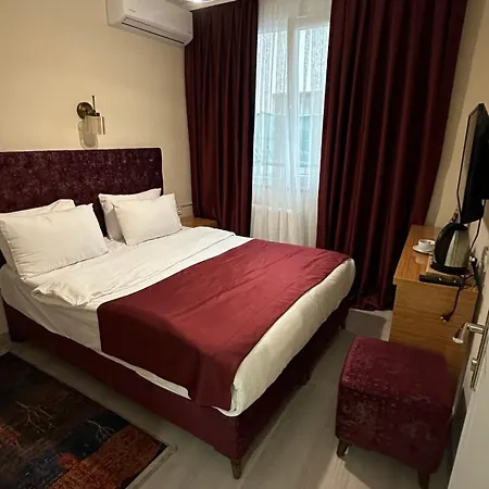 Golden Tulip Aparthotel *