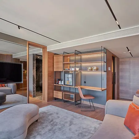 Richmond Hotel 4*