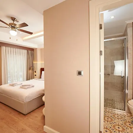 Saratoga Sultanahmet Hotel 4*