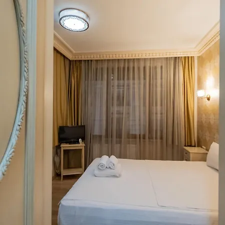 Felicity Hotel 3*