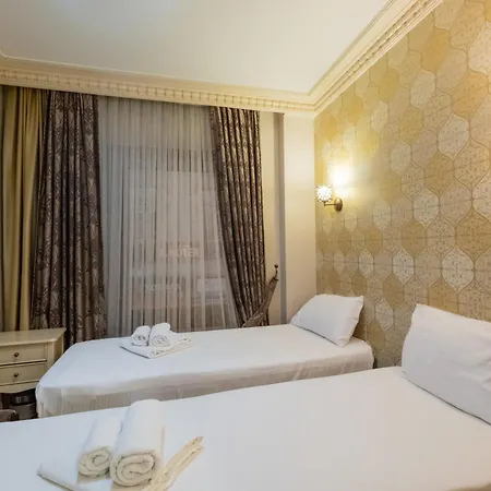 Felicity Hotel
