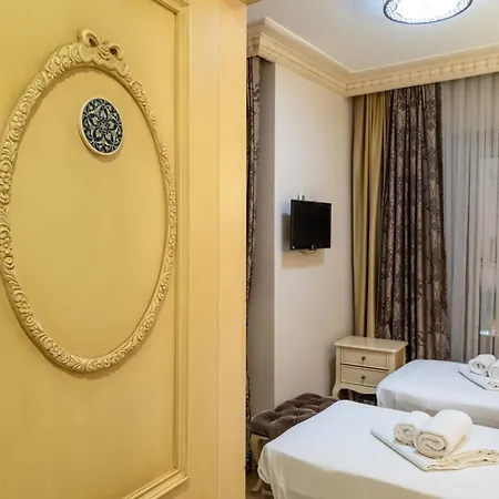 Felicity Hotel 3*