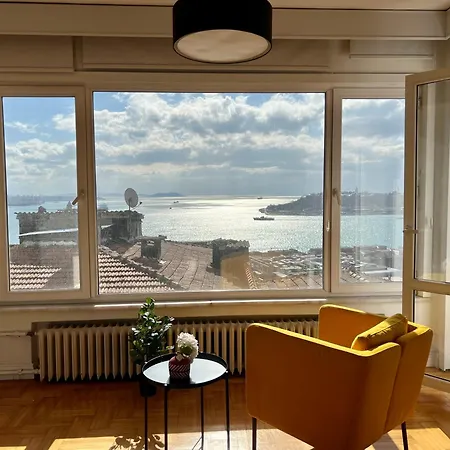 Renovated 5br With Sea View Apartment