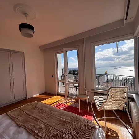 Renovated 5br With Sea View Apartment *