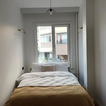 Apartment Renovated 5br With Sea View