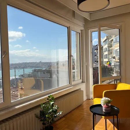 Renovated 5br With Sea View *