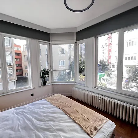 Apartment Renovated 5br With Sea View