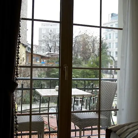 Art Nouveau Galata איסטמבול