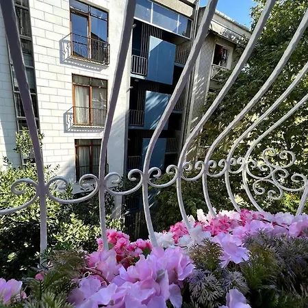 Come Live Go Taksim Apartment