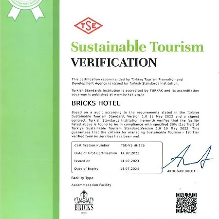 Hotel Bricks 5*