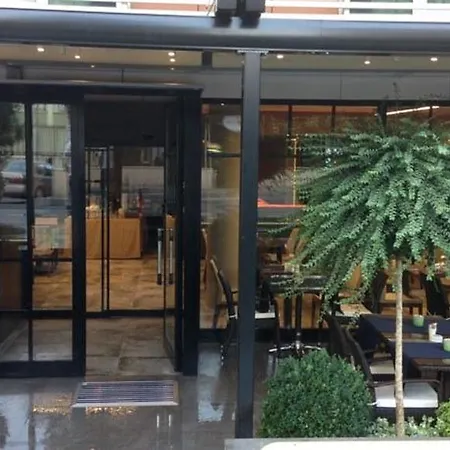 Boursier 1 & Hotel Istambul