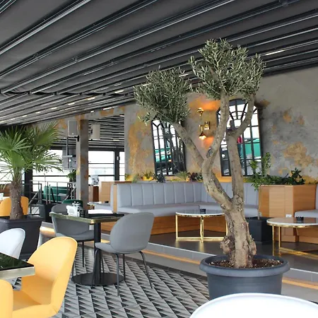 Zurich Old City Hotel 4*