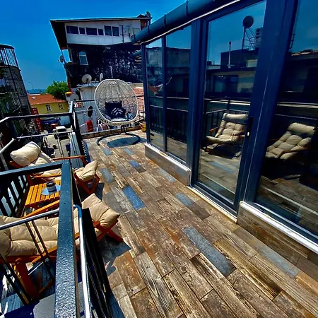 Hotel apartamentowy Golden Arrow Old *