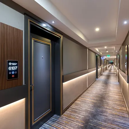 Hotel Miracle Asia Airport & Spa 5*